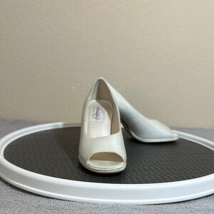 Dyeables Cream Peep-Toe Heels